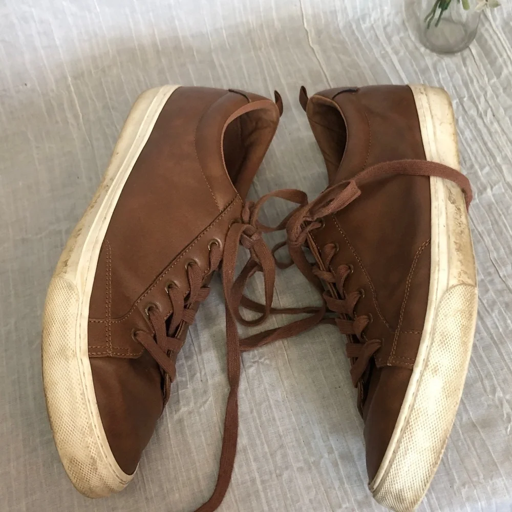 BANANA REPUBLIC size 12 vegan leather cognac brown low top sneakers